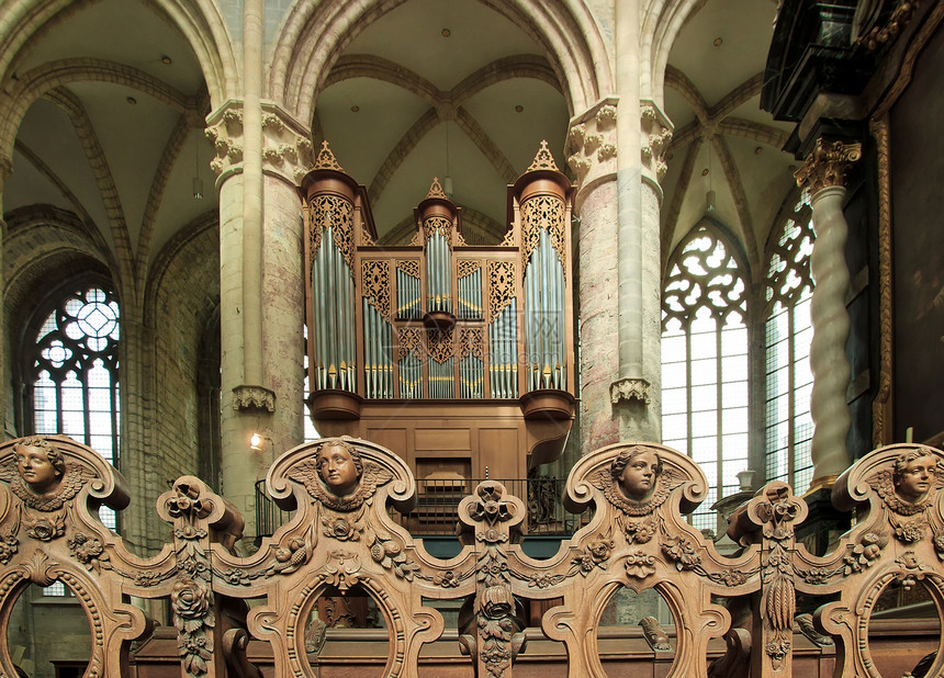 圣尼古拉·根特比利时教堂的天使和伟大器官图片
