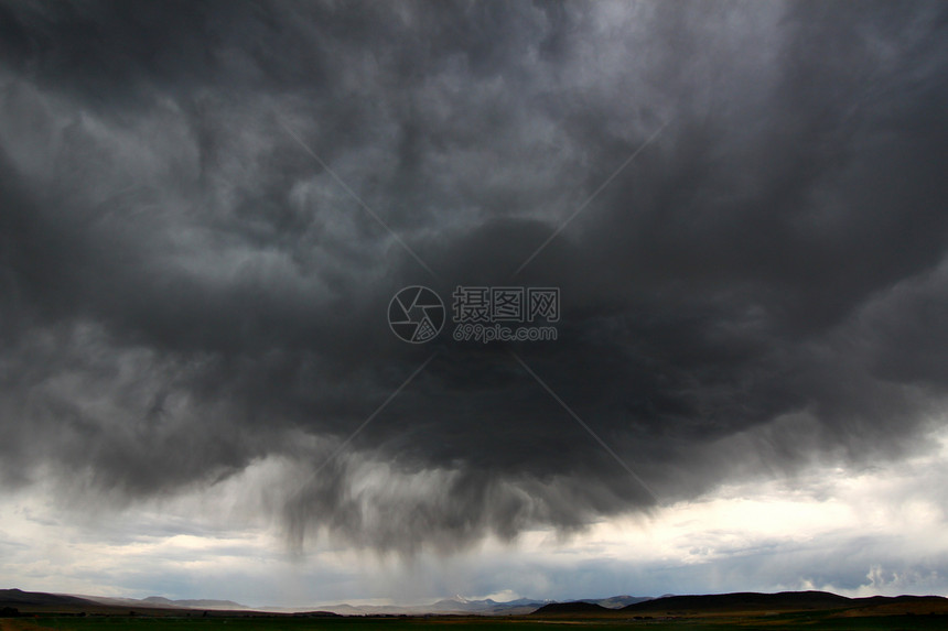 爱达荷农村雷暴环境下雨乡村风暴气氛农田场景气象沉淀灰色图片