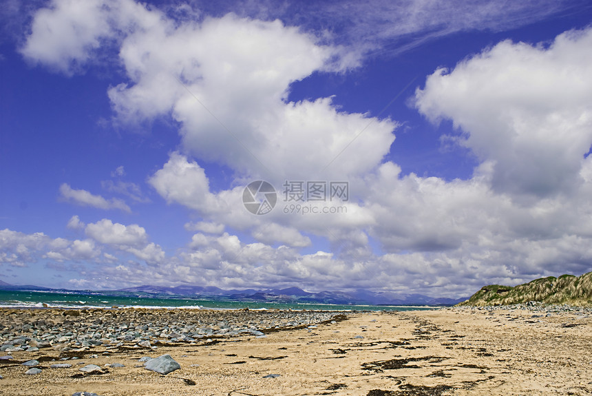 北威尔士壳牌岛风景海岸线远景海景海洋图片