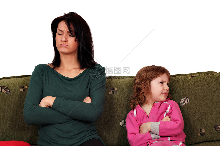 母亲和女儿的争吵图片