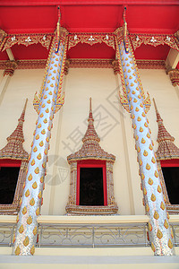 古坟泰国寺庙的窗口镜子金子文化神社反射小精灵女神上帝精灵佛教徒背景
