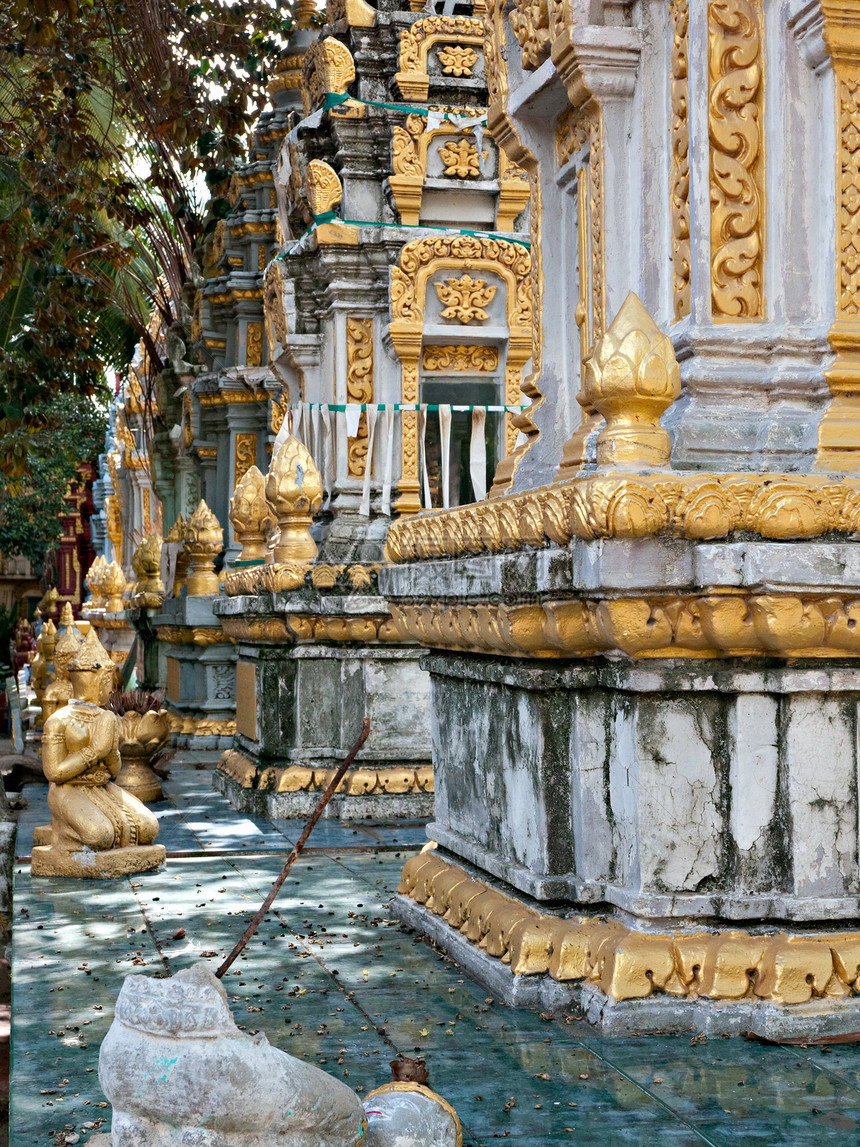 柬埔寨寺庙墓碑图片