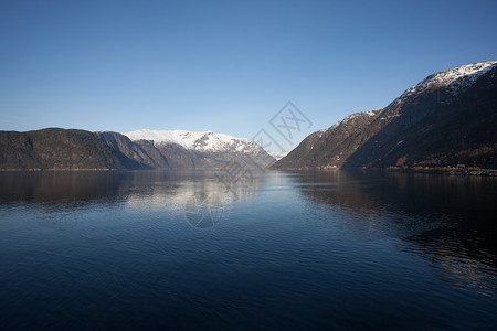哈当厄峡湾Fjord 位置森林荒野山脉目的地旅游文化峡湾树木天空游客背景
