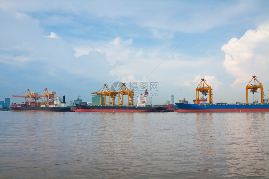 航运港港口进口重量海洋贮存载体卸载后勤货运送货图片