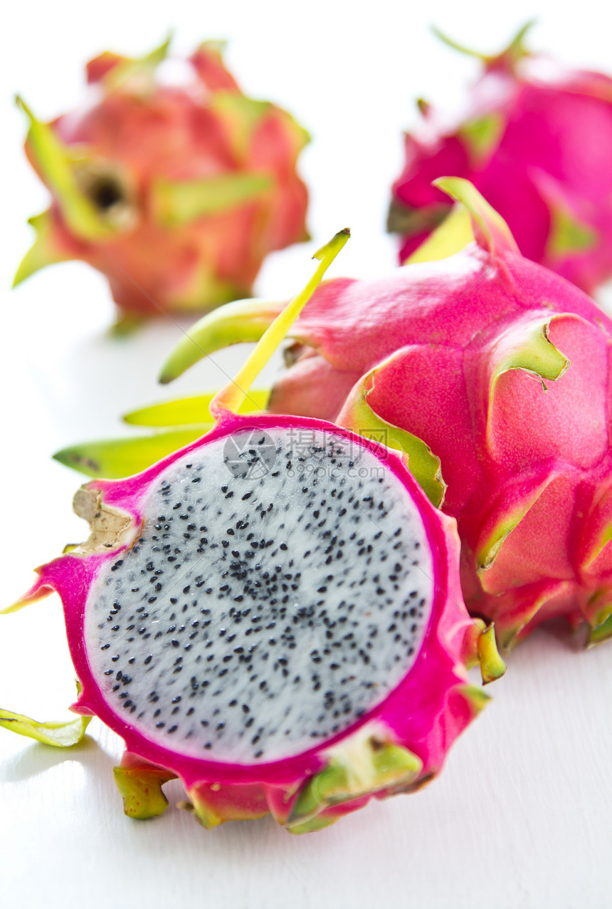 新鲜龙果饮食绿色食物营养热带白色甜点水果紫色图片