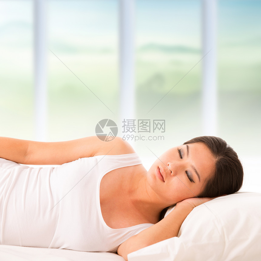 甜美的梦梦时间福利女士小憩就寝眼睛卧室房间白色女孩图片