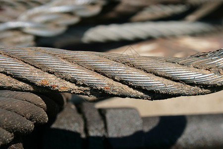 战舰绳索工程灰色螺旋金属工业钢索背景图片