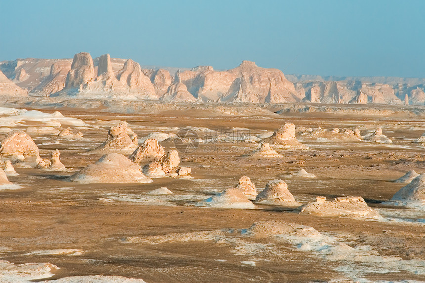 埃及白沙漠山脉岩石编队石灰石头沙漠图片