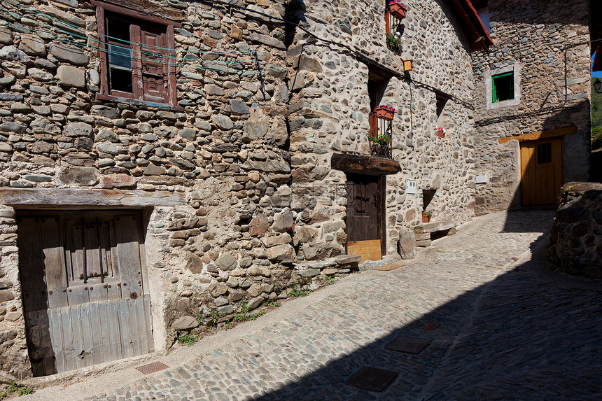 Zaldierna 西班牙拉里奥哈旅行街道旅游建筑学地方石头色彩房屋山脉村庄图片