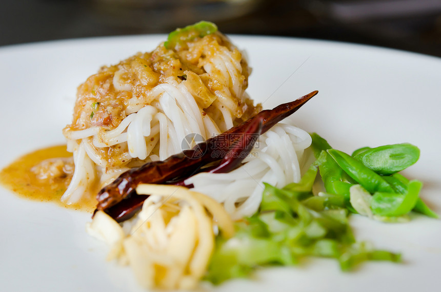 大米马铃薯香料美食面条食物盘子挂面蔬菜白色绿色辣椒图片