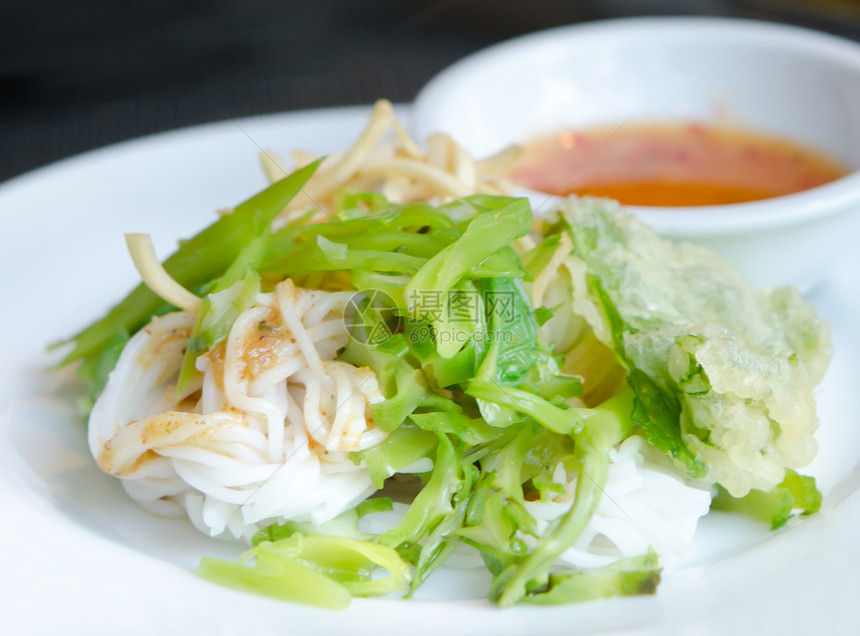 泰式美食盘子绿色蔬菜午餐文化传统食物烹饪辣椒草本植物图片