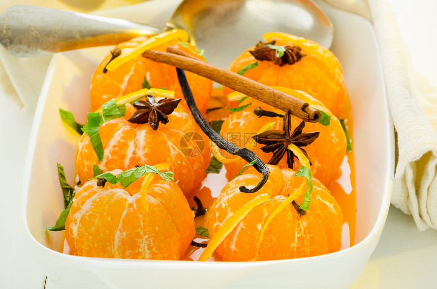 香味糖浆中的普通话热带星星肉桂甜点团体橙子柑桔香草美食水果图片