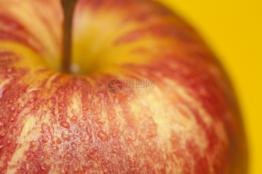特写新鲜苹果果味红色午餐水果食物水滴营养宏观早餐环境图片