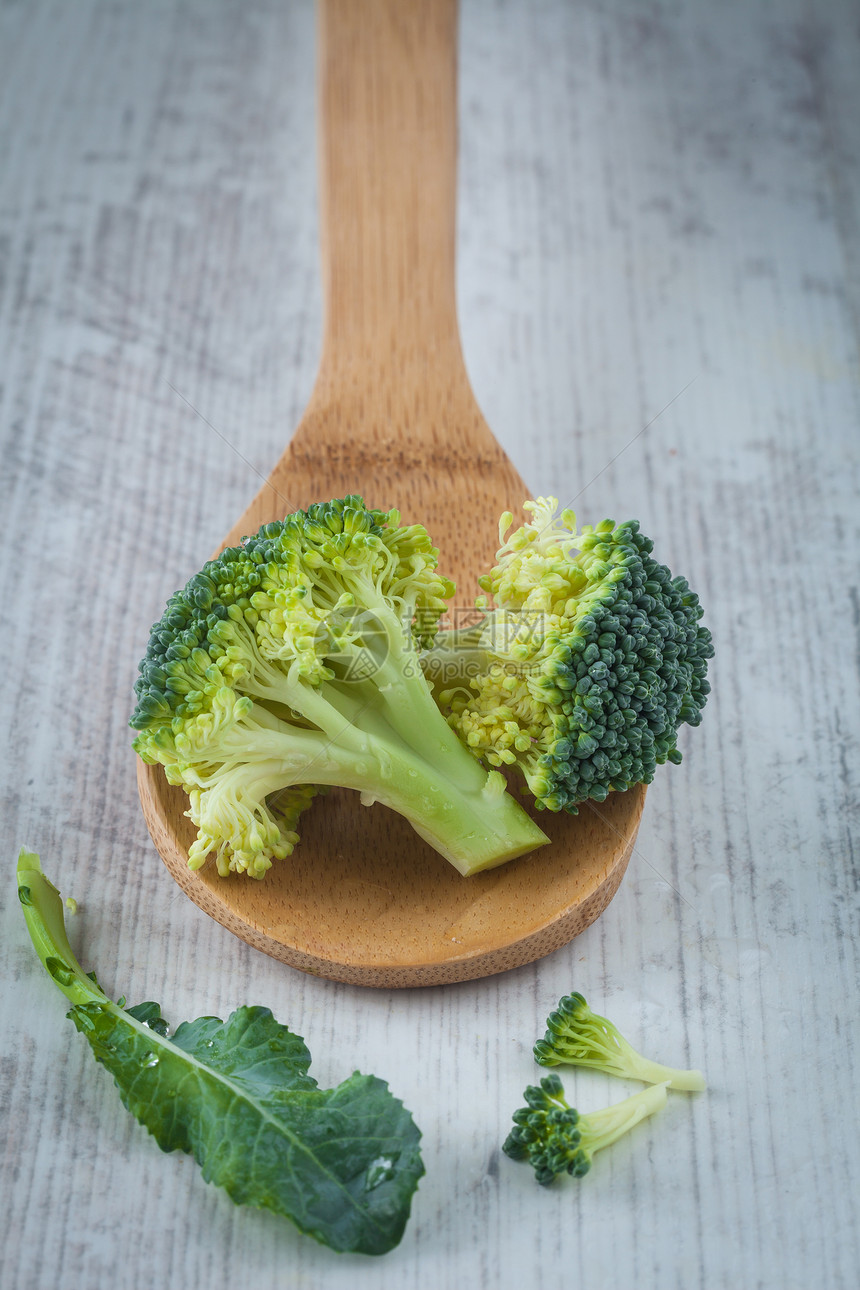 花椰菜营养食物平底锅饮食勺子蔬菜圆形烹饪叶子绿色图片