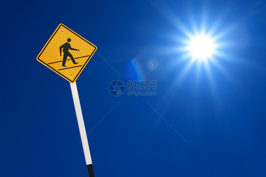 黄黄步行标志行人男人速度警告街道小路太阳公园法律男生图片