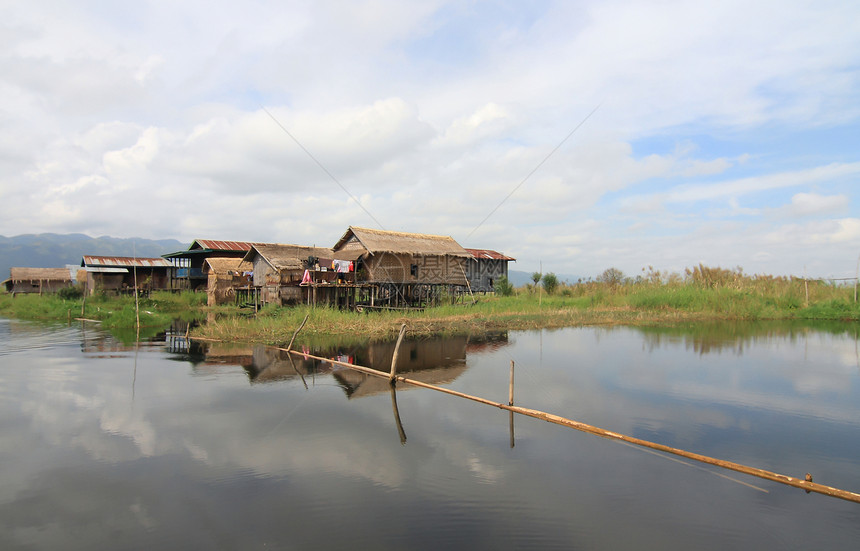 缅甸内尔湖的房屋房子技术反射天空蓝色漂浮文化村庄传统淡水图片
