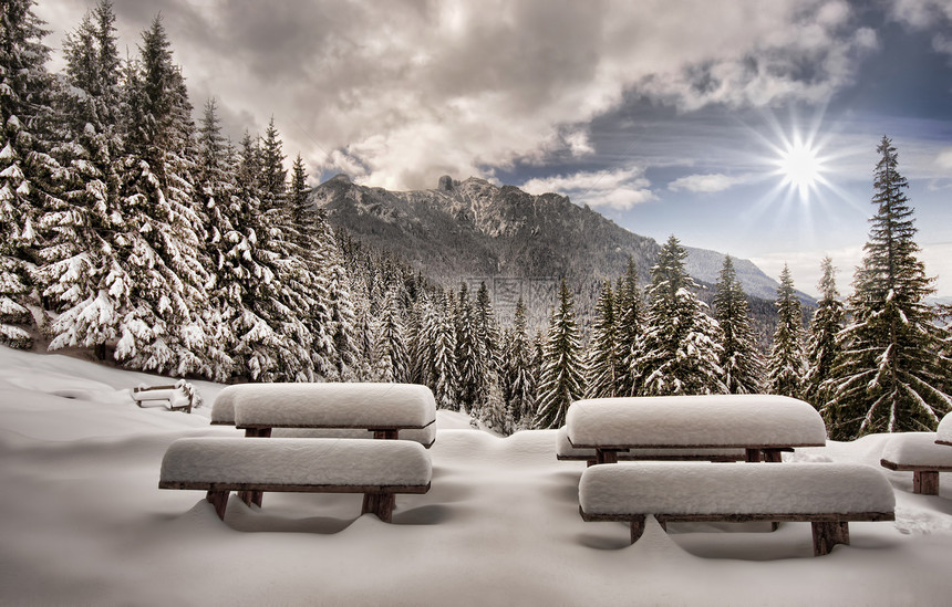 冬季山的风景图片