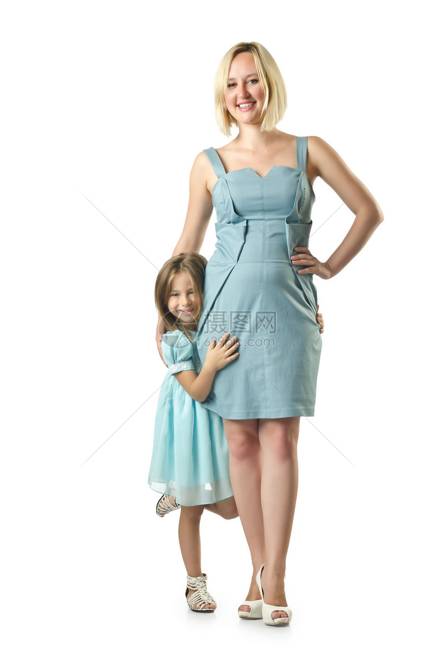 母亲与女儿在白边被孤立妈妈母性孩子童年女性父母白色乐趣微笑拥抱图片