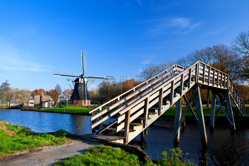 荷兰风车和桥梁图片