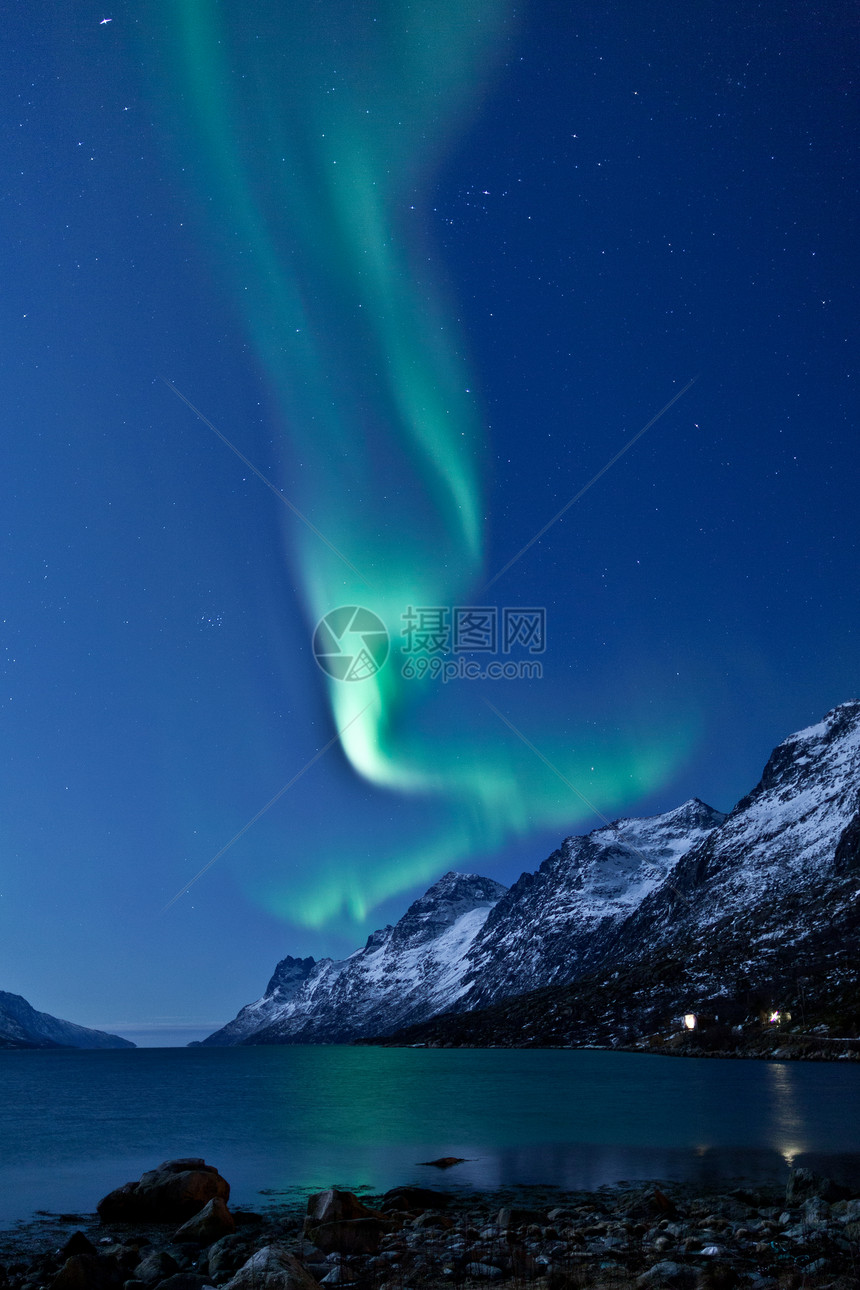北光 以峡湾反射星系风绿色荒野北极星冷冻极光星星宇宙地磁图片