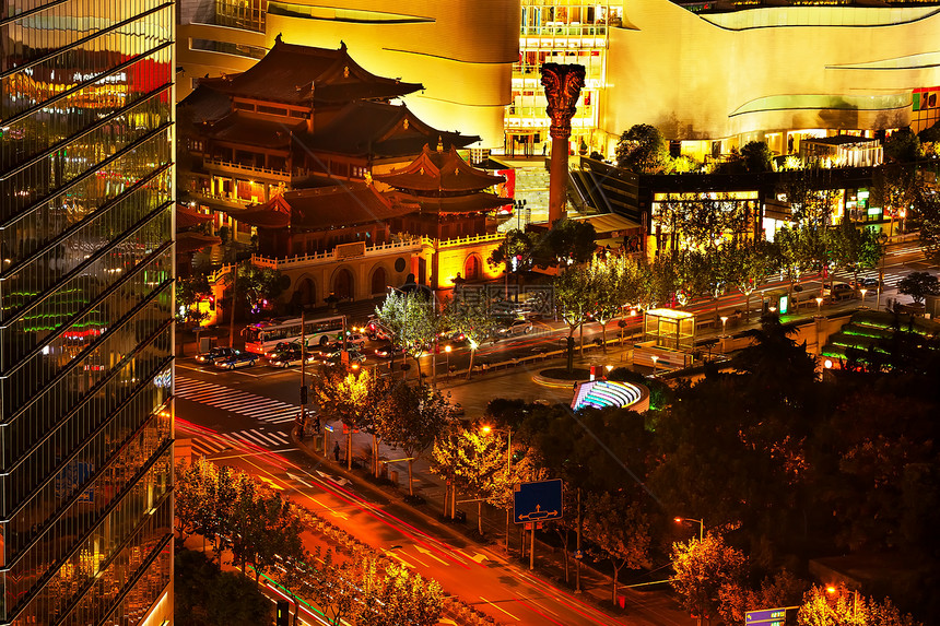 中国上海南京街静静寺朴南京公园纪念碑地标建筑寺庙路口金子历史旅行城市图片