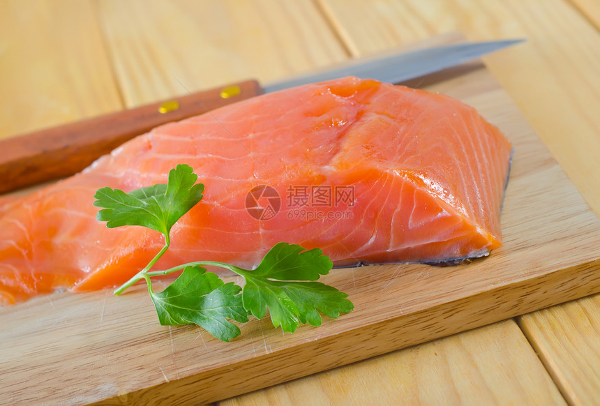 生鲑鱼午餐餐厅鱼片饮食营养烹饪厨房美食橙子香料图片