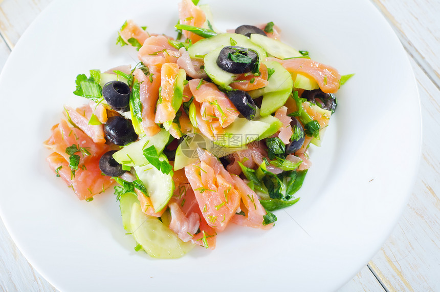 沙拉加鲑鱼餐厅草本植物午餐美食盘子蔬菜沙拉食物饮食熏制图片