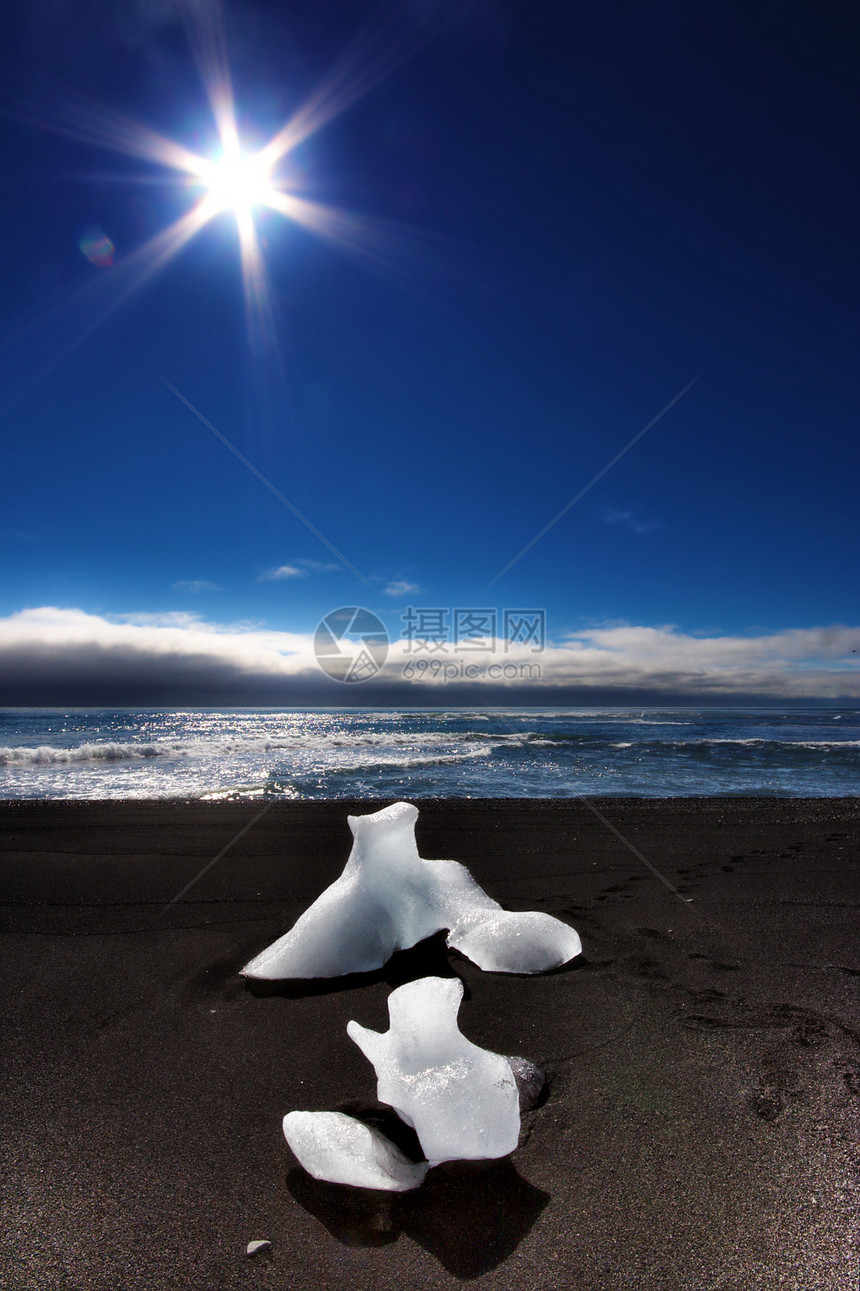 乔库萨隆的太阳和冰雪图片