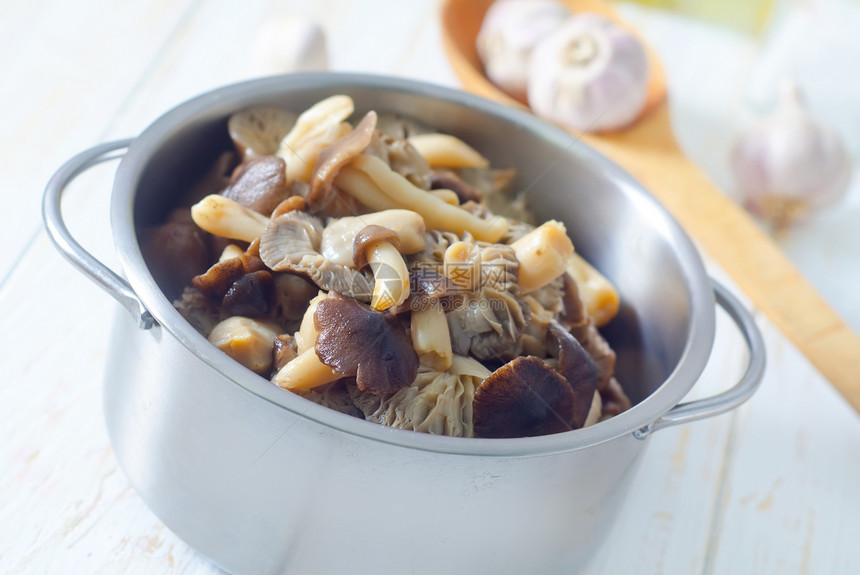 蘑菇美食沙拉国王食物宏观常委盘子盐渍烹饪洋葱图片