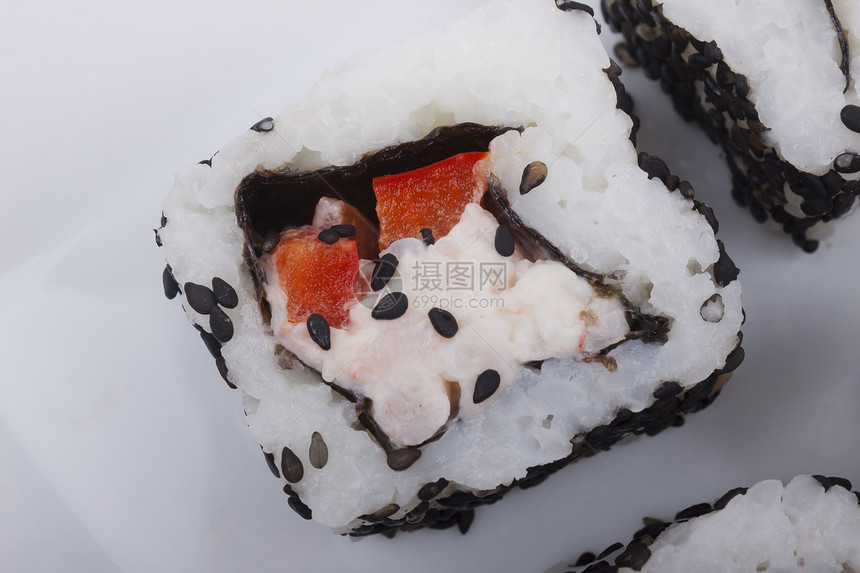 寿司海鲜用餐黄瓜鱼片文化筷子饮食营养午餐食物图片