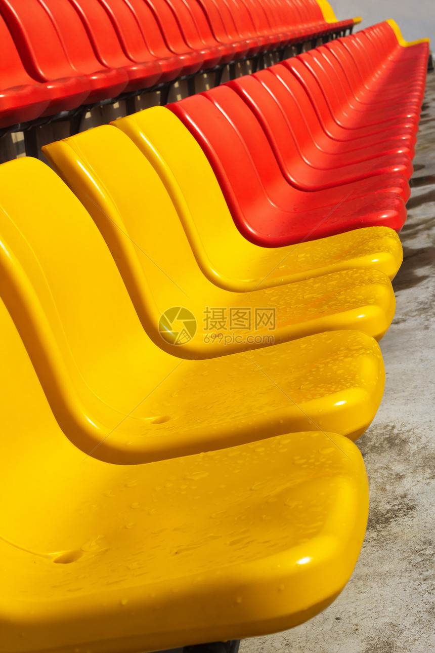 体育体育场座位椅子长椅数字竞技场团体游戏黄色塑料剧院红色图片