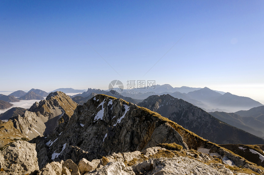 山脊山脉山峰全景荒野天空蓝色地平线悬崖风景国家图片