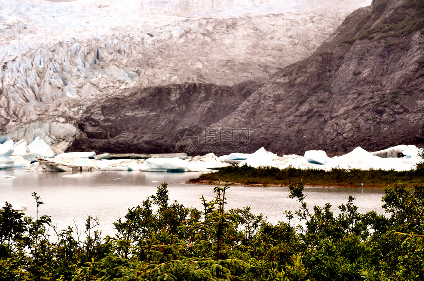 阿拉斯加冰川冰山山脉丘陵爬坡蓝色图片