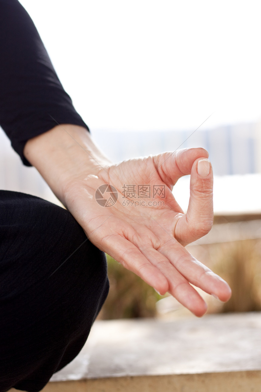 瑜伽手休闲活动运动药物姿势生活方式沉思治疗手印成人图片