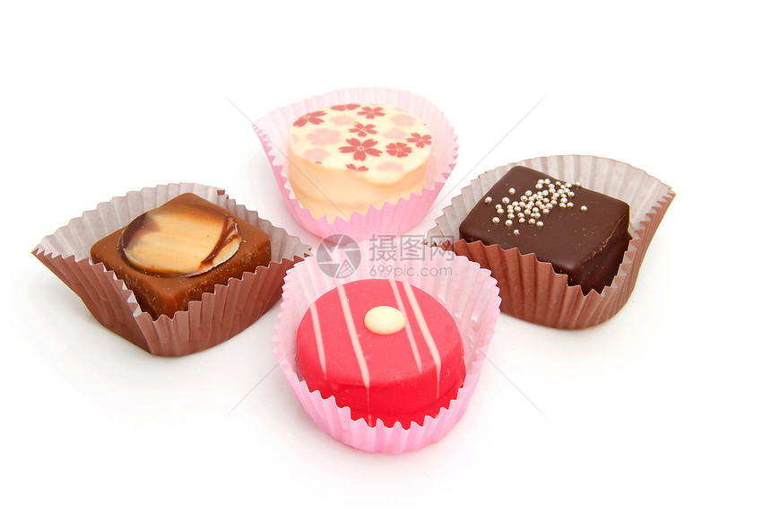 美味的4小点小吃糖果磨砂甜点棕色派对馅饼杯子巧克力装饰图片