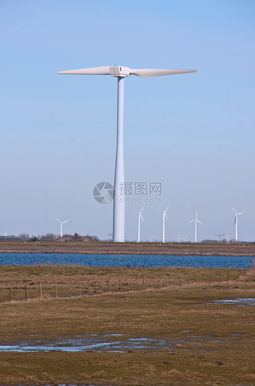 荷兰风力磨机天空环境力量活力绿色资源涡轮旋转风车图片