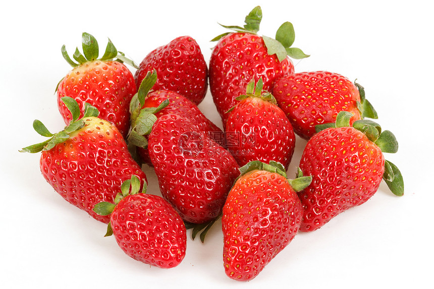 白色上隔离的新鲜草莓小路小吃营养宏观甜点叶子水果种子美食浆果图片