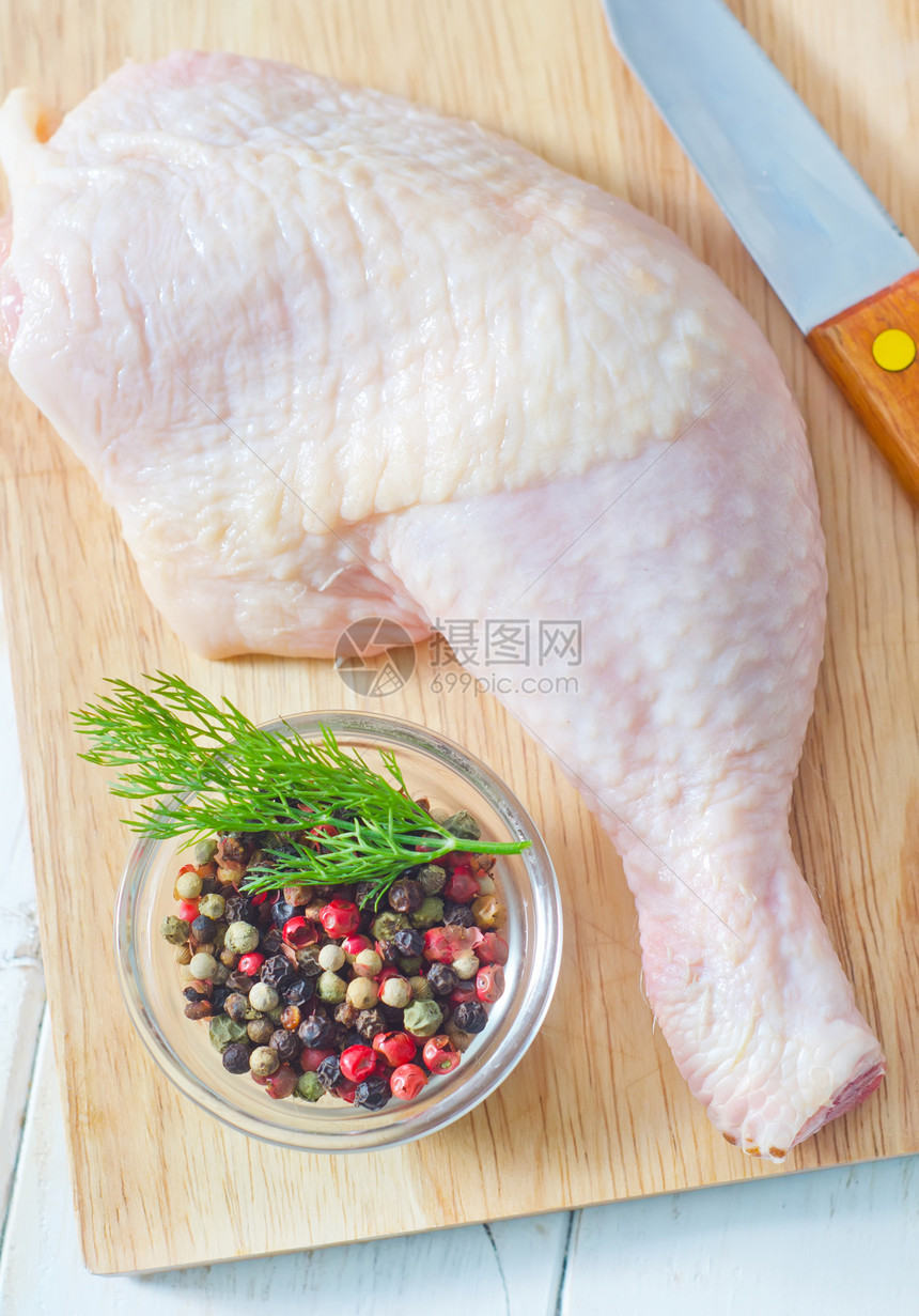 原鸡肉炙烤烧烤味道烹饪木板大腿润滑脂力量团体食物图片