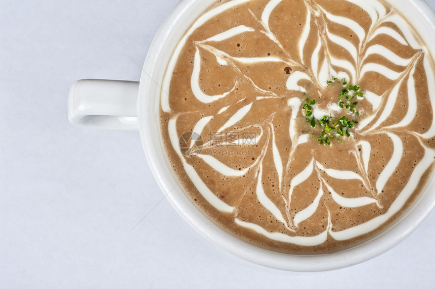 奶油蘑菇汤用餐盘子课程起动机饮食烹饪蔬菜脆皮乡村餐厅图片