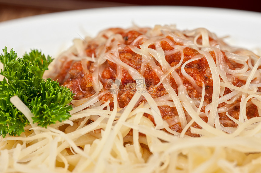 配肉的意大利面盘子蔬菜糖类照片香菜香料厨房午餐餐厅叶子图片