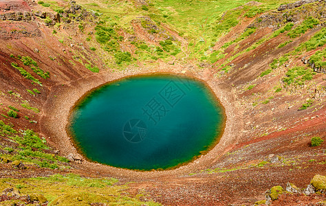 克朗id陨石火山地标蓝色地质学火山口绿色圆形红色风景背景图片