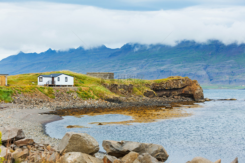 冰岛美丽的风景海洋奶制品场地农场爬坡天空港口农村旅游国家图片