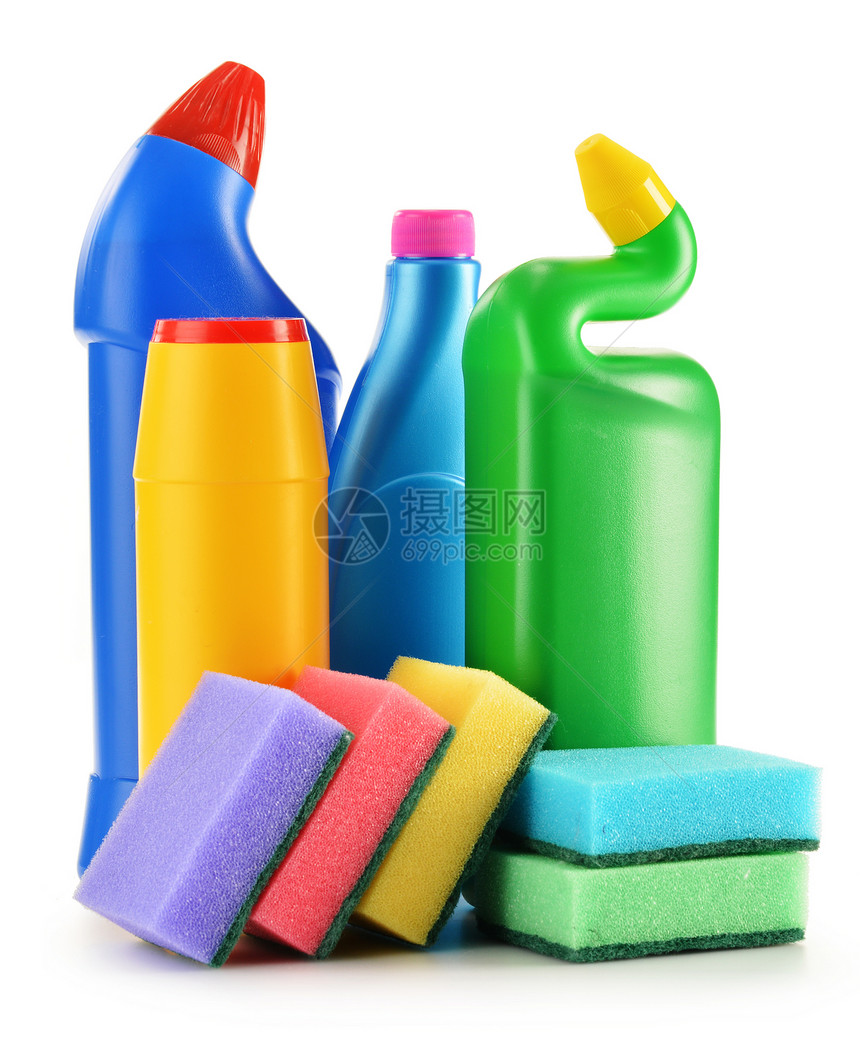白色上隔离的洗涤剂瓶子 化学清洁用品洗手间厨房海绵卫生刷子塑料消毒剂消毒洗碗产品图片