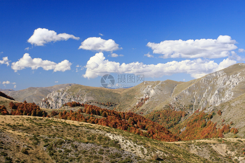 马其顿的景观植被爬坡季节国家场地岩石森林风景天空环境图片