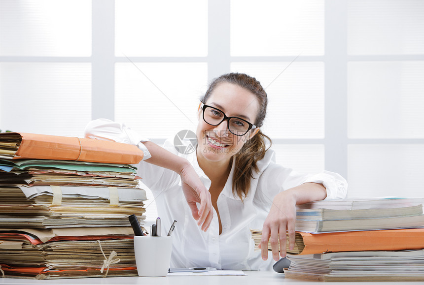 办公室的女商务人士肖像文书商务工作白领阶层快乐上班族微笑秘书商业图片