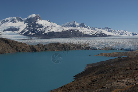 然乌冰川乌萨拉冰川上方的视图点冰川蓝天全球背景