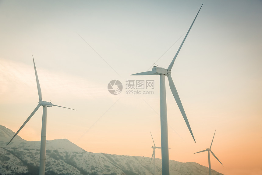 日落时风涡轮地平线能源力量水平环境保护摄影燃料发电天空环境图片