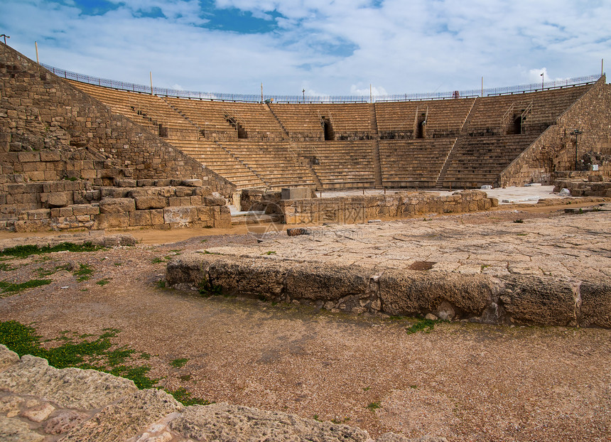 以色列北部古老的凯萨蕾亚剧院图片