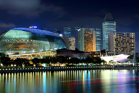 新加坡天线夜景观车轮民众歌剧船舶国家文化螺旋城市反射背景图片