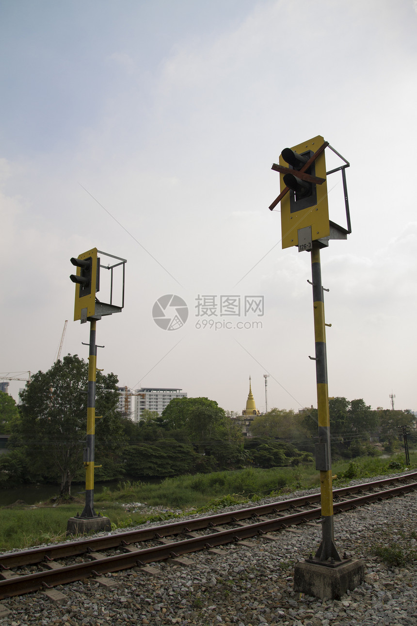 铁路交通灯灯光栅栏曲目红绿灯速度危险日落旅行安全信号图片